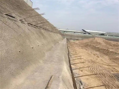 云城河道边坡加固